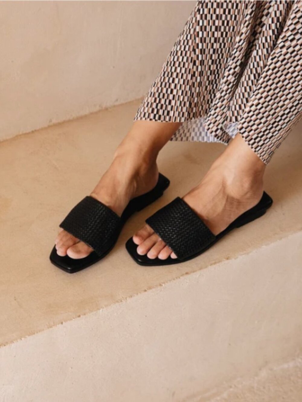 ISO (in search of, not for sale) Bembien Ramona Slides, Black, Size 40